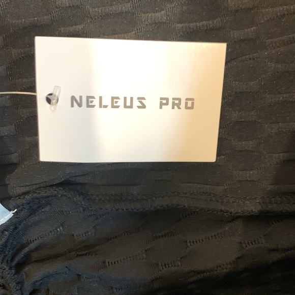 Butt Scrunch Textured Leggings Size 2X NWT - Picture 2 of 6